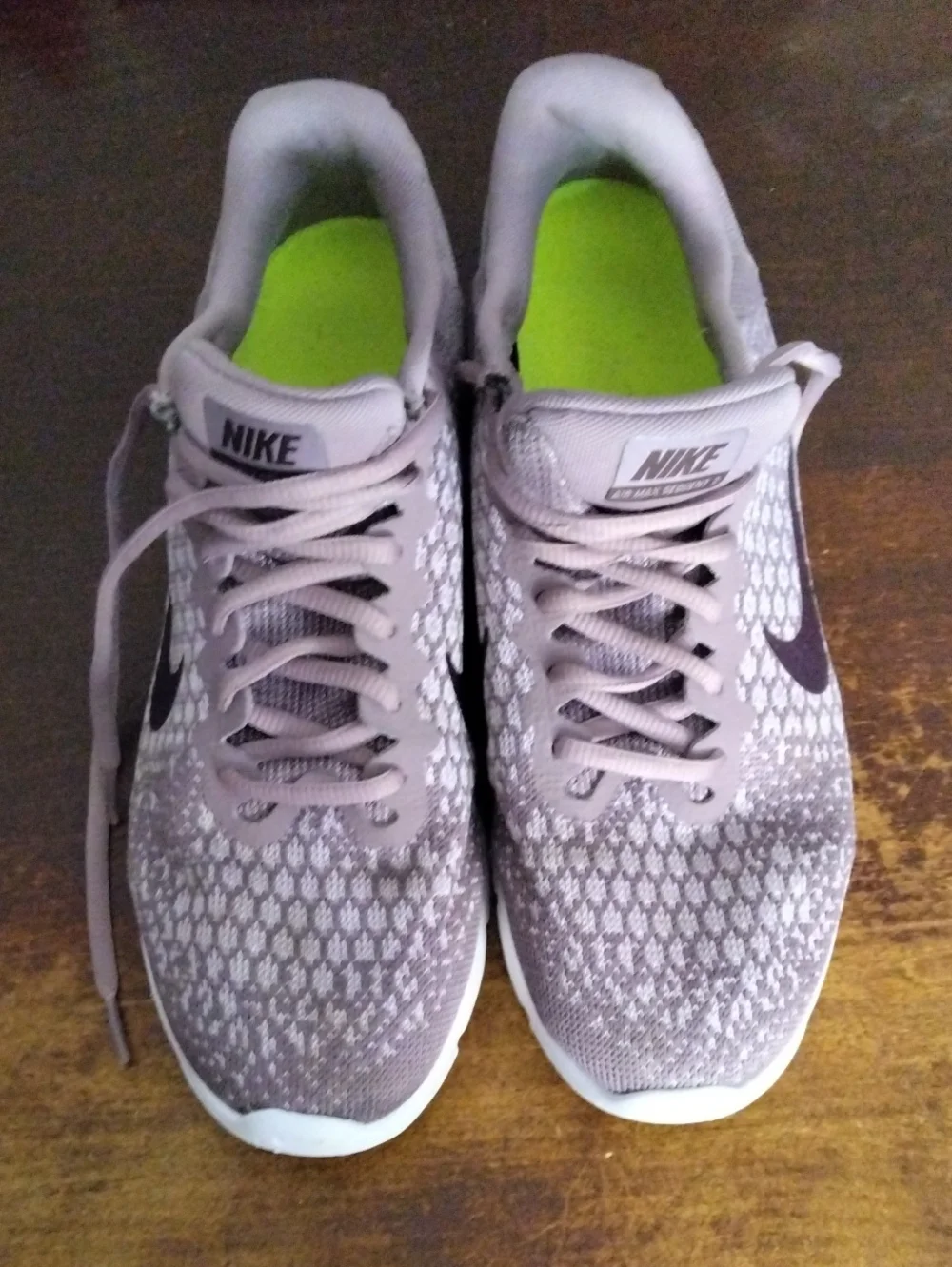 Nike Women's Air Max Sequent 2 Sneakers, Size 8 1/2 US